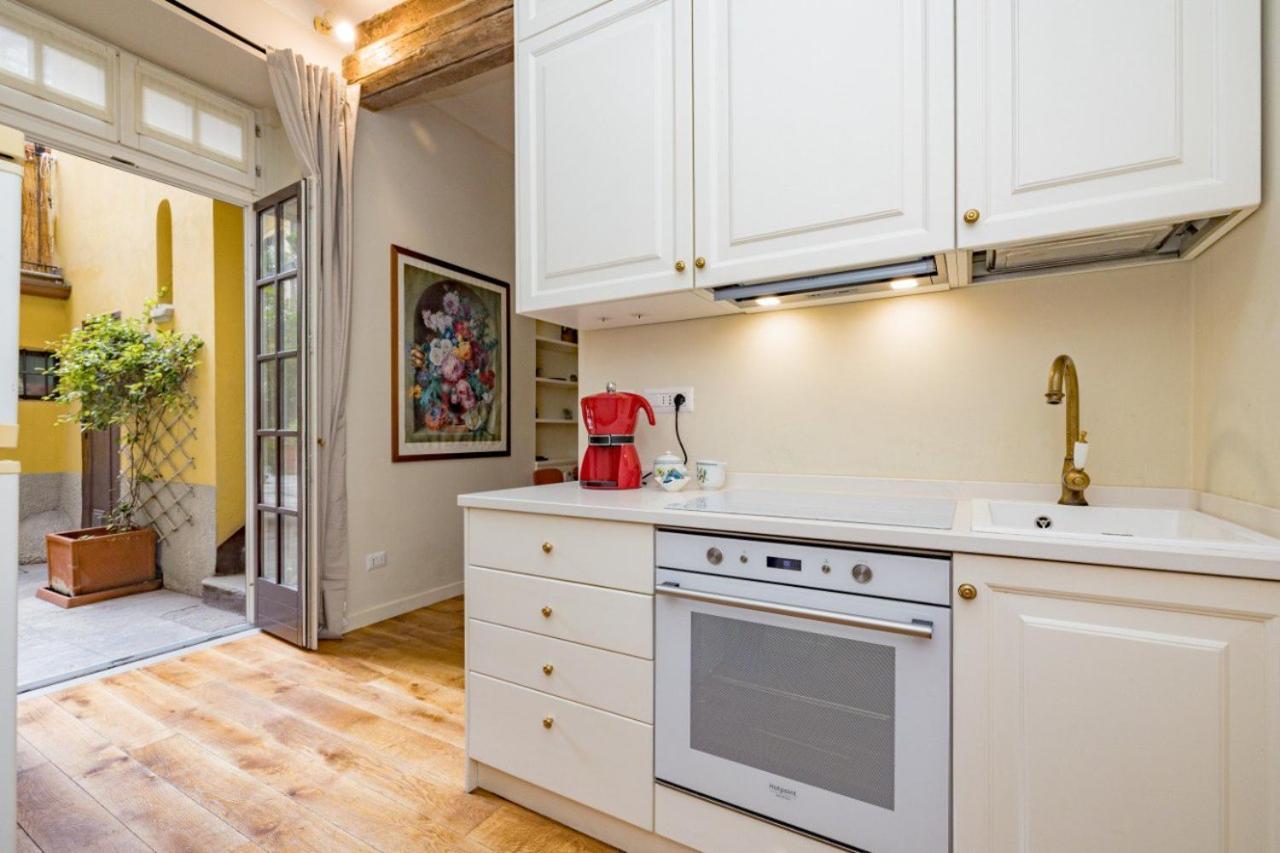 Charme Loft - 5 Min Duomo Apartman Milánó Kültér fotó